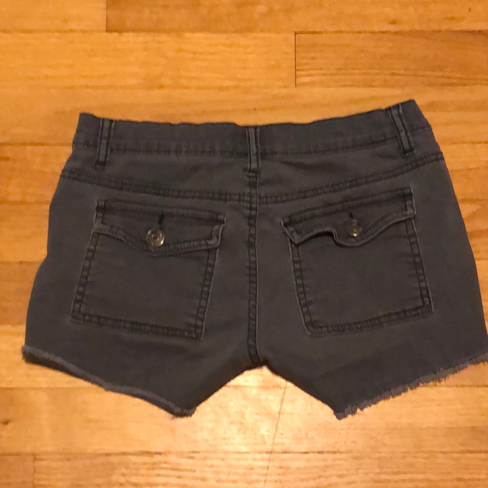 Shorties - Picture 3 of 3
